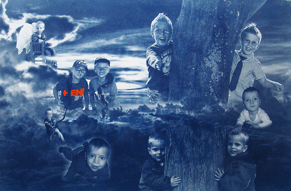 Collage – Auftragsarbeit: mehrschichtige, collageartige Cyanotypie in Blautönen; von Ralph D. Woop